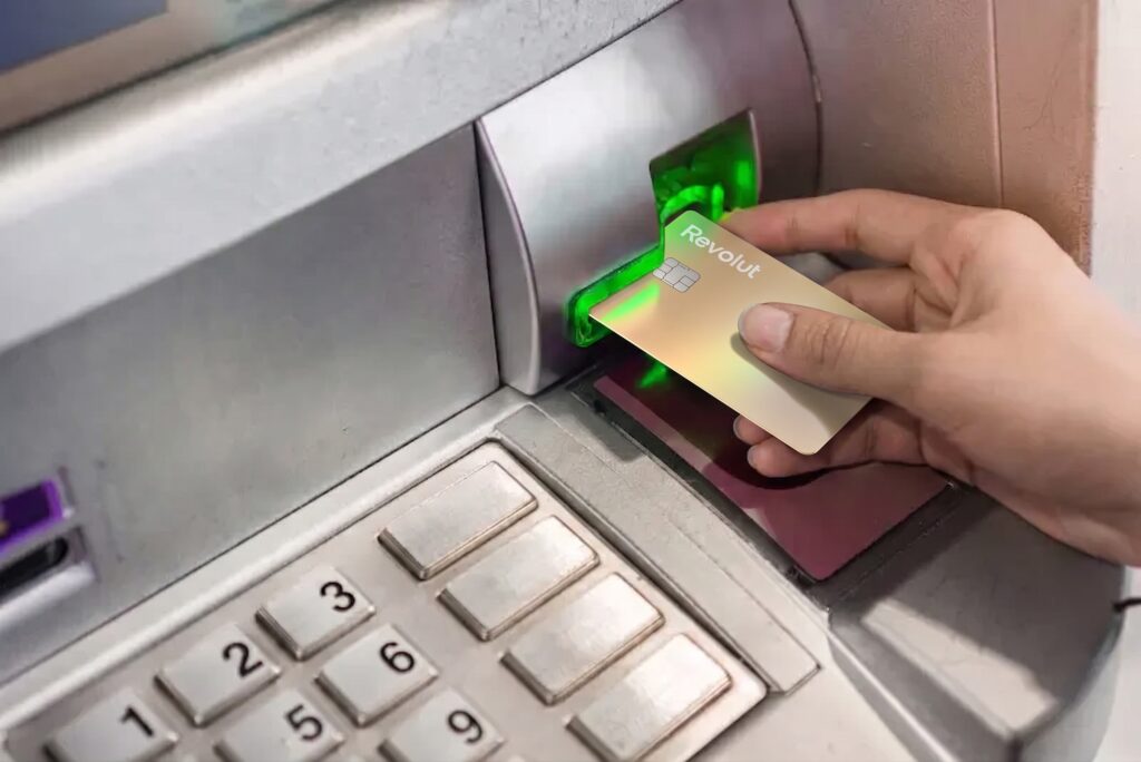 Wise vs Revolut Comparison (2026) Fees, FX Rates & Features